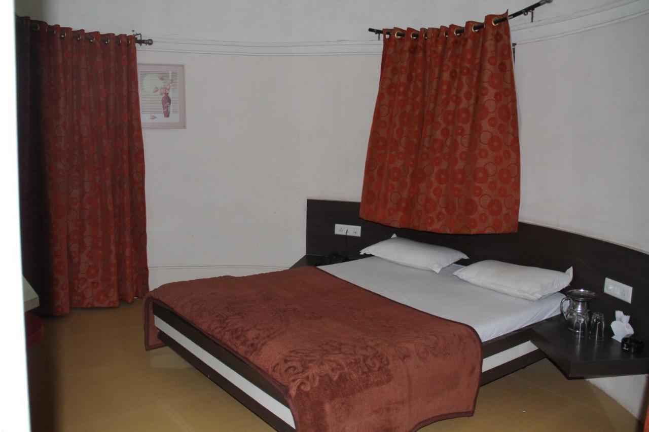 Hotel Tapovan Nashik Esterno foto